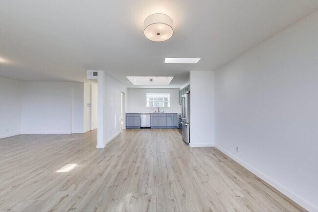 Building Photo - 2137 Lombard St
