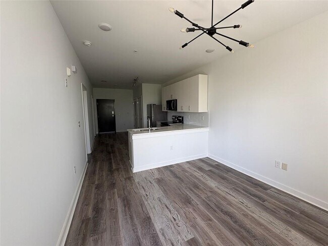 Building Photo - 525 Parkway Dr