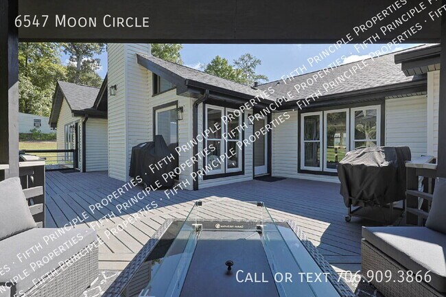 Building Photo - 6547 Moon Cir
