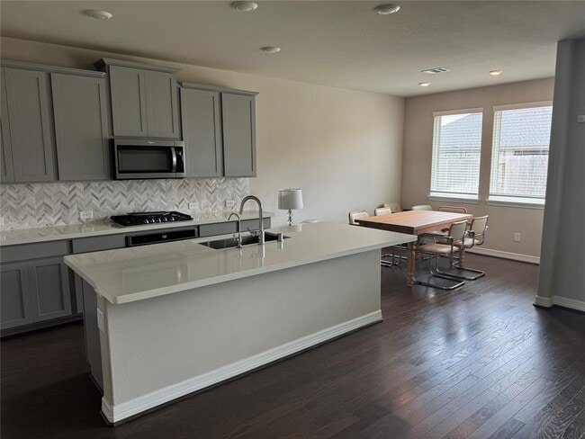 Building Photo - 17015 Westmoreland Promenade Pl