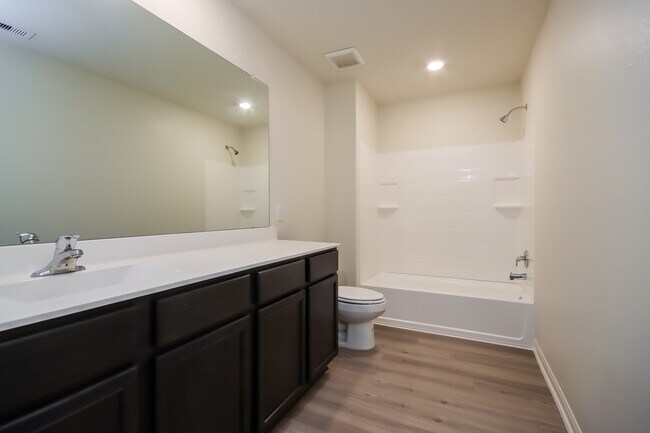 Building Photo - 5819 Littoral Rd