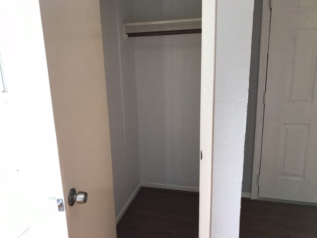 Building Photo - Gorgeous and spacious home in Danbury, Just remodeled and move in ready!