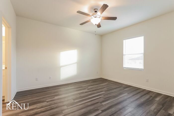 Building Photo - 5238 Dawn Break