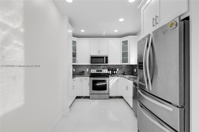 Building Photo - 1073 NE 41st Terrace