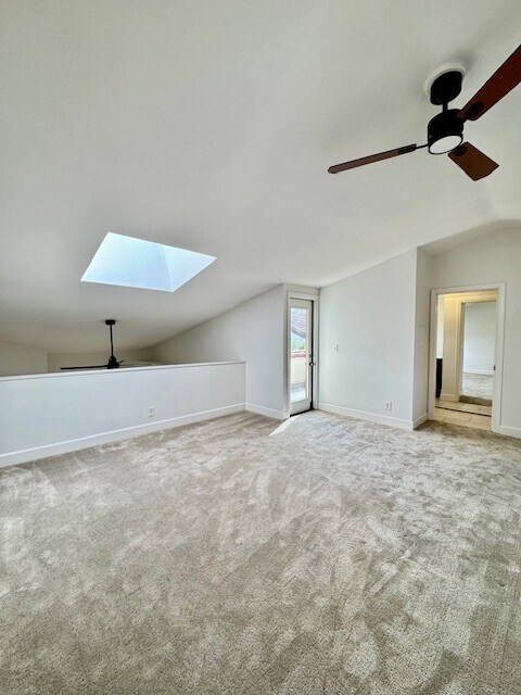 Building Photo - 123 N Villa Way