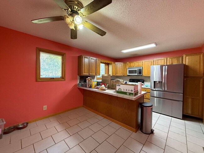 Building Photo - 3 Bedroom 3 Bathroom Home in Kingsport, TN