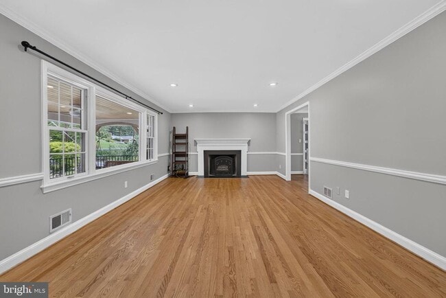 Building Photo - 6443 Walters Woods Dr