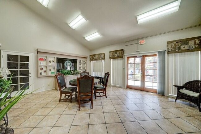 Building Photo - READY TO VIEW NOW! -FIRST MONTH RENT FREE-...