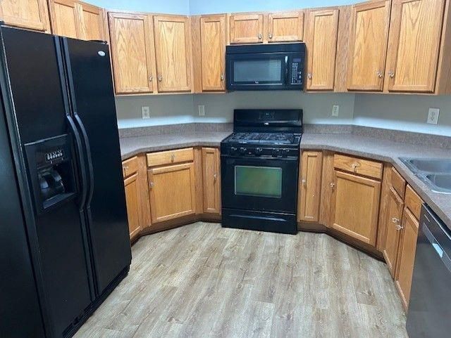 Building Photo - 2205 Baker Carter Dr