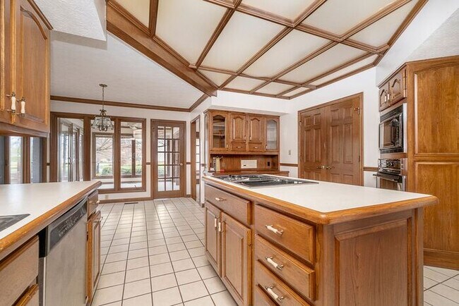 Building Photo - Beautiful Wooded Lot