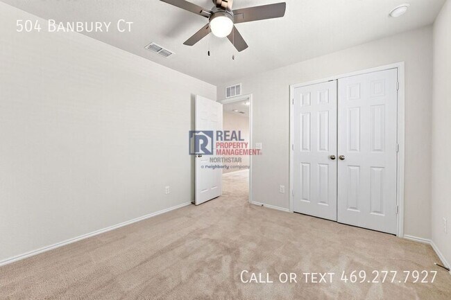 Building Photo - 504 Banbury Ct