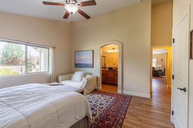 Building Photo - Beautiful Home in the Heart of Eagle