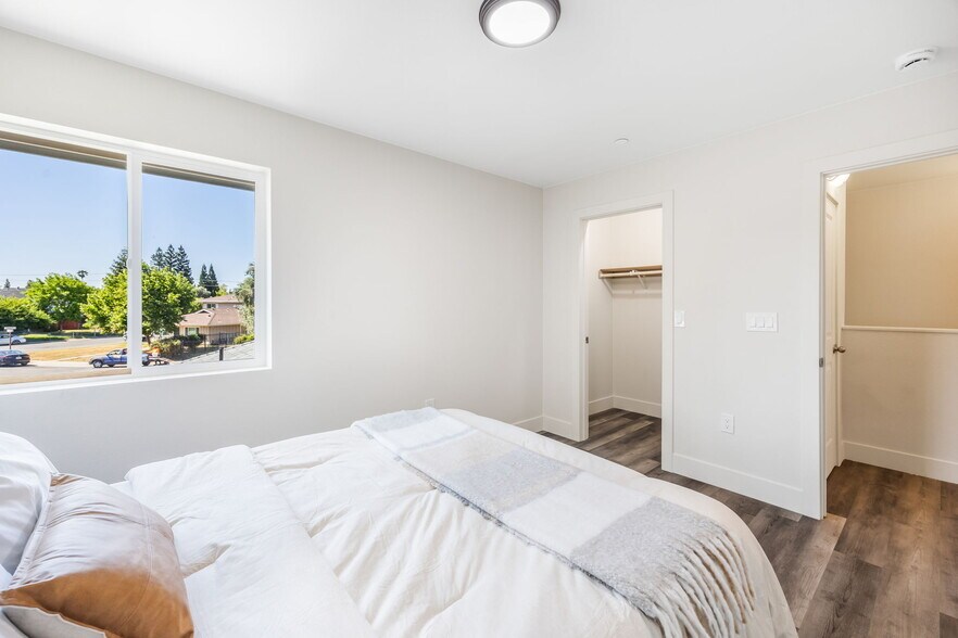 Building Photo - 2409 Cava Ct
