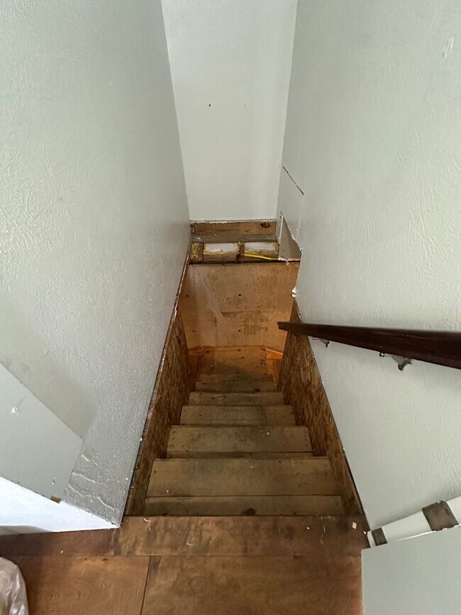 Building Photo - 646 S Coleman St