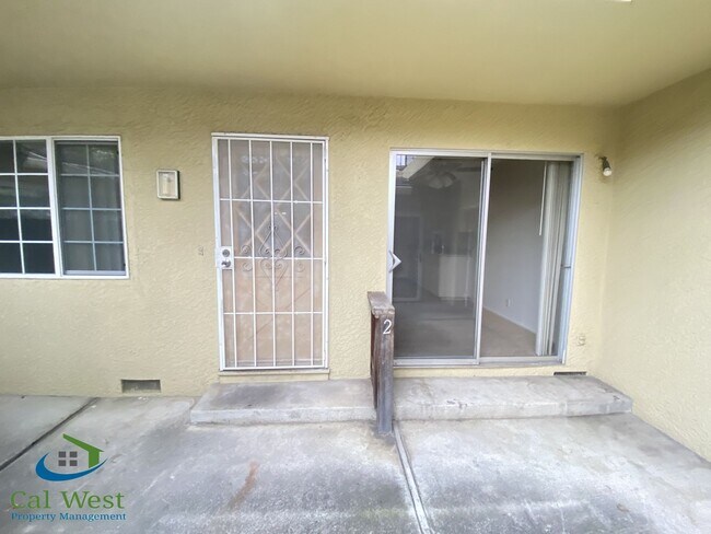 Building Photo - 315 Bellerose Dr