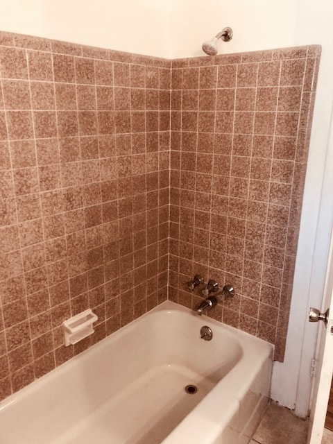 Building Photo - 3 Bedroom 2 Full Bath Home with Fireplace,...