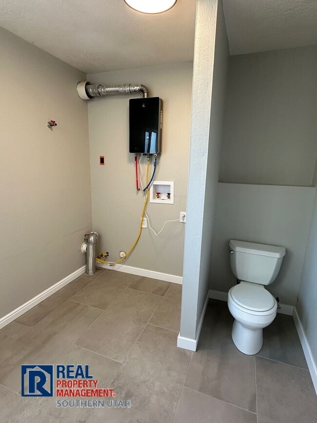 Building Photo - Updated 1 Bedroom apartment in Veyo