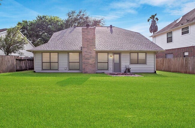 Building Photo - 3807 Cedar Valley Dr