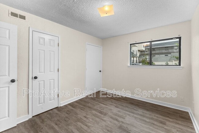 Building Photo - 483 W Ocean View Ave