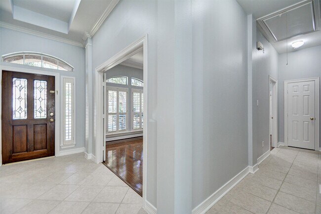 Building Photo - 3223 Logan Crest Ct