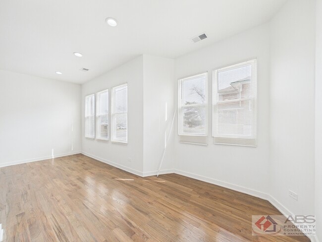 Building Photo - 398 W Lincoln Hwy