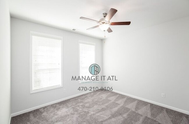 Building Photo - Great location! Elegant Townhome in Doraville