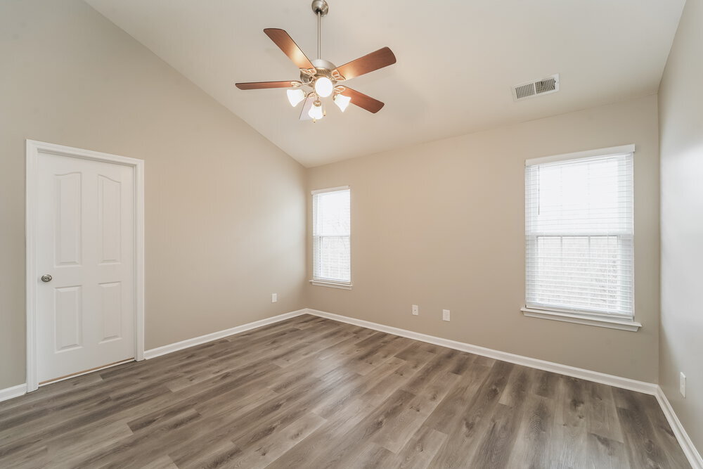 Building Photo - 8236 Rolling Meadows Ln