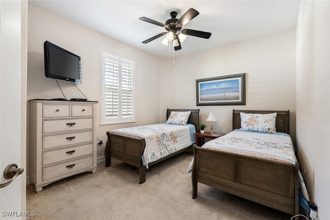 Building Photo - 1757 Tarpon Bay Dr S