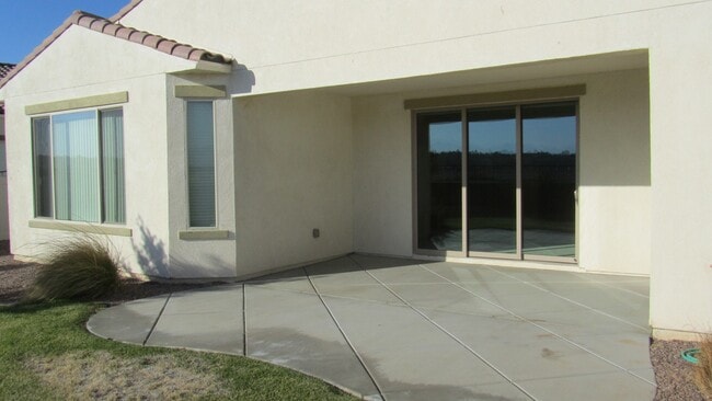 Building Photo - Apple Valley 55 + Senior Resort Living Com...