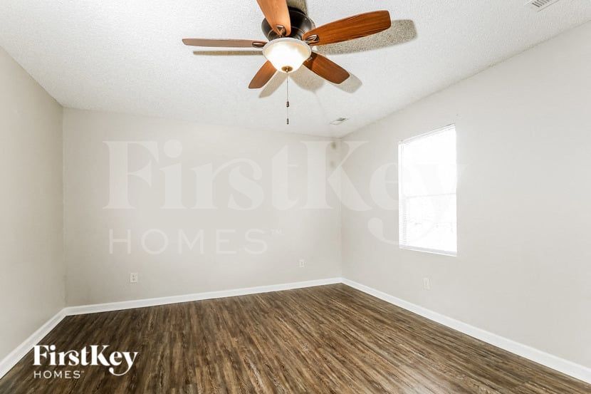 Building Photo - 110 Stillwell St