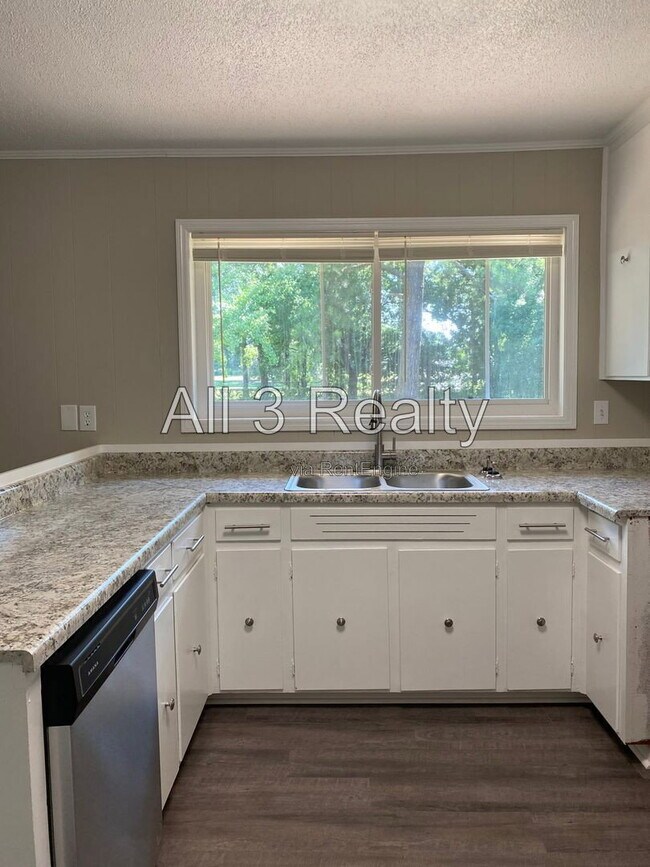 Building Photo - 306 Oakwild Dr