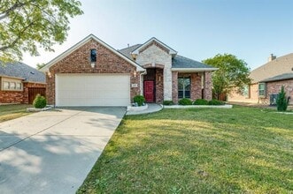 Building Photo - 2472 Deerwood Dr