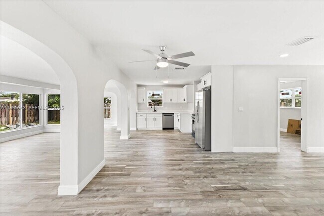 Building Photo - 4131 NW 13th Ave