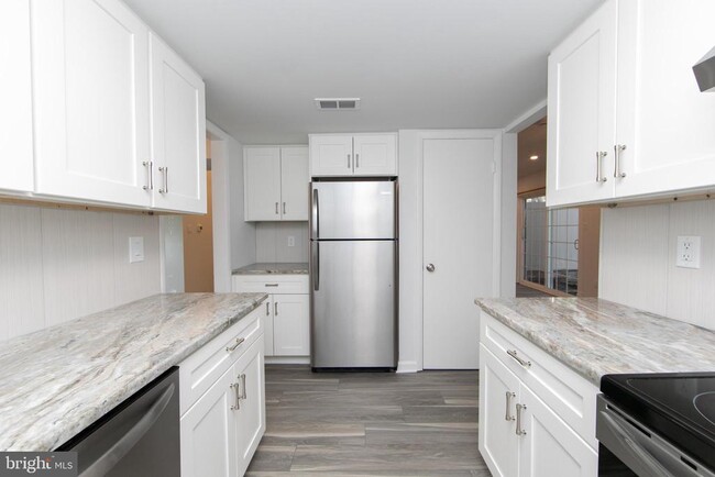 Building Photo - 363 Barton Run Blvd