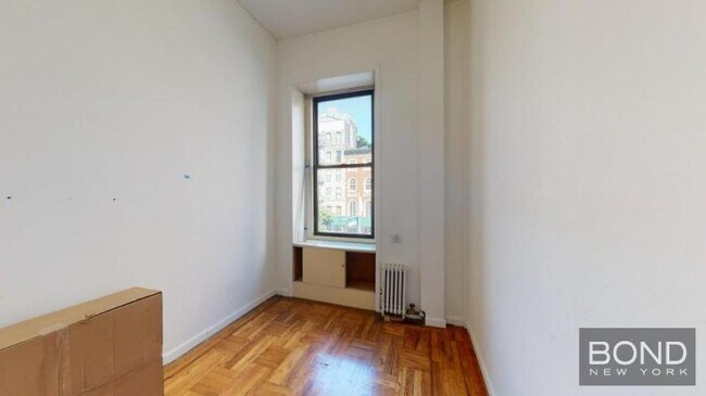 Building Photo - 3 bedroom in Manhattan NY 10003
