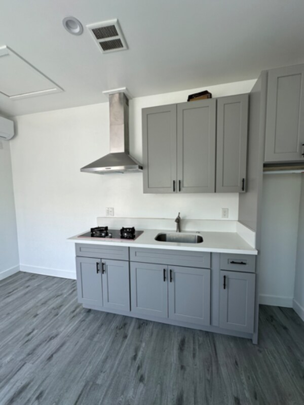 Primary Photo - 1031 E Cruces St