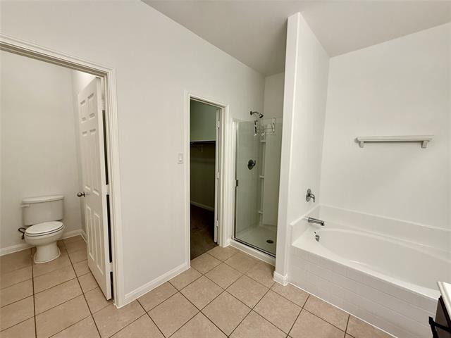 Building Photo - 205 Oriole Dr