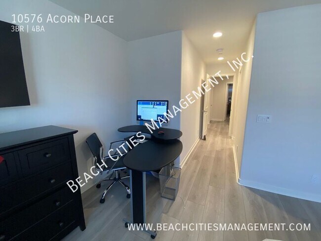 Building Photo - 10576 Acorn Pl