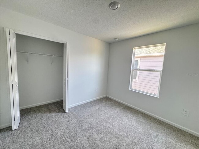 Building Photo - 1542 Jessica Blvd