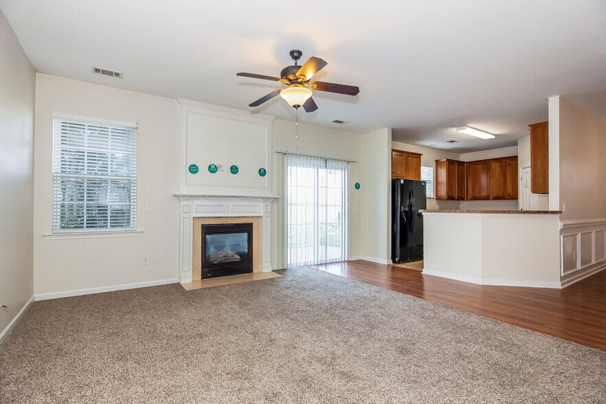 Building Photo - 9572 Turning Wheel Dr