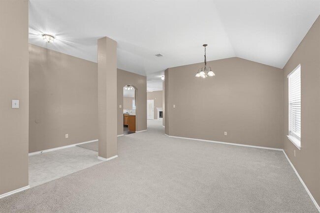 Building Photo - 257 Firwood N