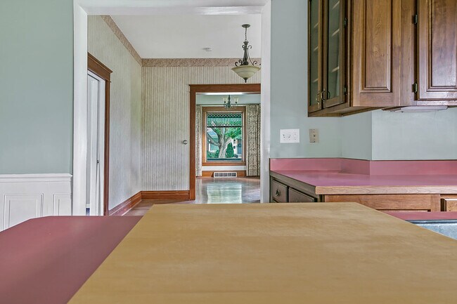 Building Photo - 944 14th St