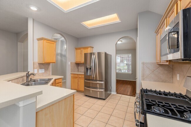 Building Photo - 18126 Stone Trail Manor Dr