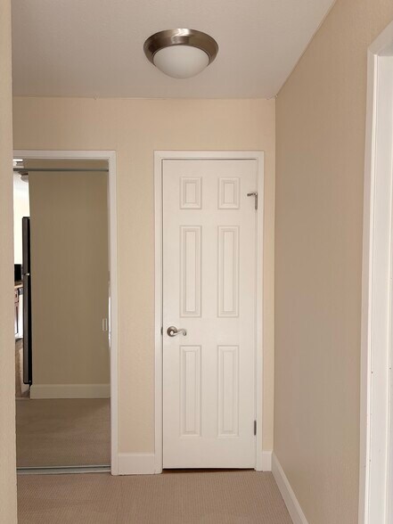 Building Photo - 590 El Dorado Ave