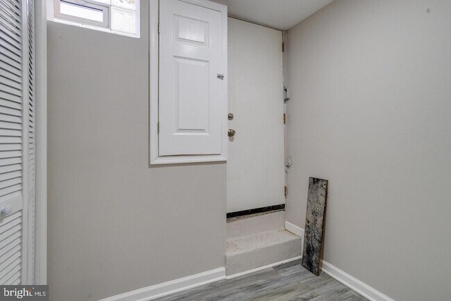 Building Photo - 4100 Colborne Rd