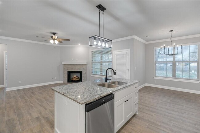 Building Photo - 292 Township Dr