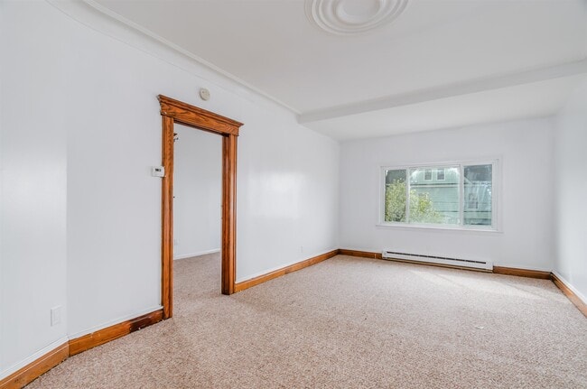 Building Photo - 142 Humphrey Ave