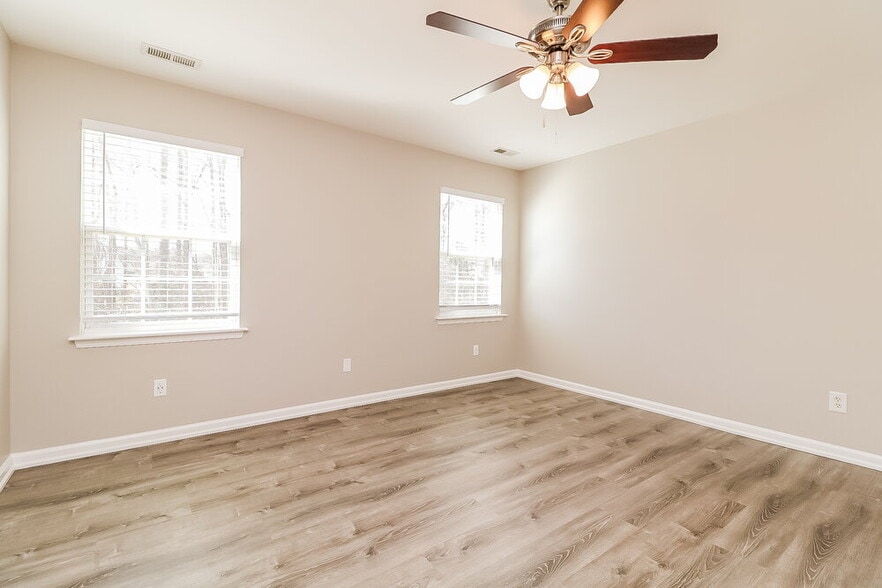 Building Photo - 1421 Cairo Way