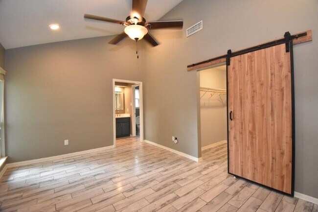 Building Photo - 1031 Red Rock Canyon Dr