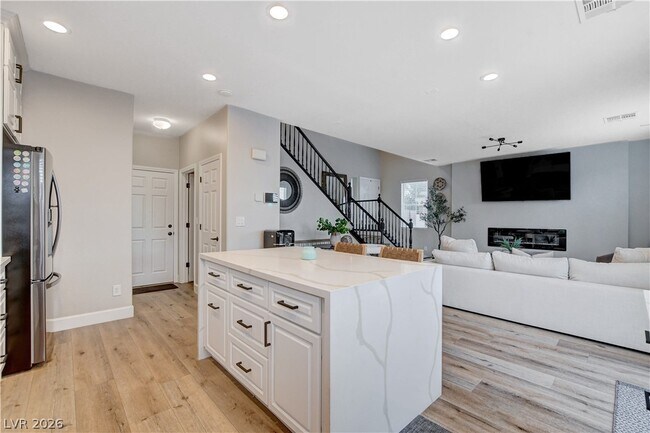 Building Photo - 10400 Raining Sky St